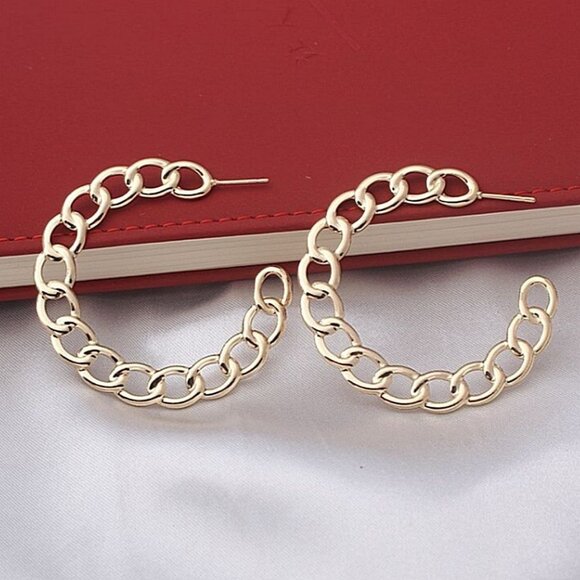 Alyssa Leanna Gold Stationary Link Design Hoop Post Earrings Gift Packaged - Picture 1 of 9